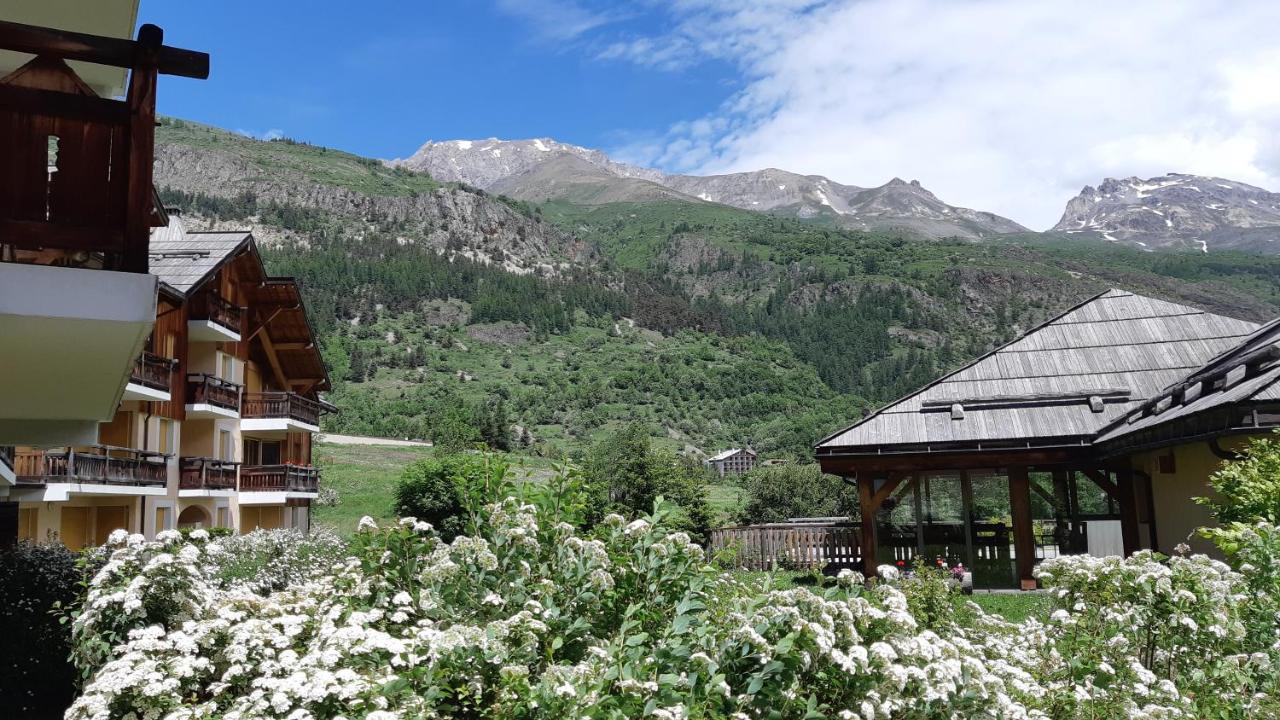Appartements De La Chamoissiere 蒙乃第耶-勒潘 外观 照片